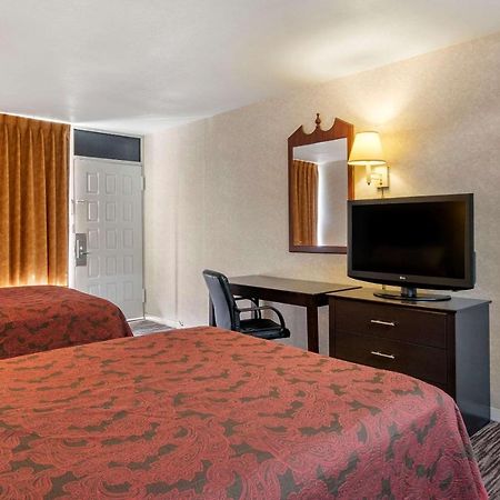 Rodeway Inn Clearwater-Largo מראה חיצוני תמונה