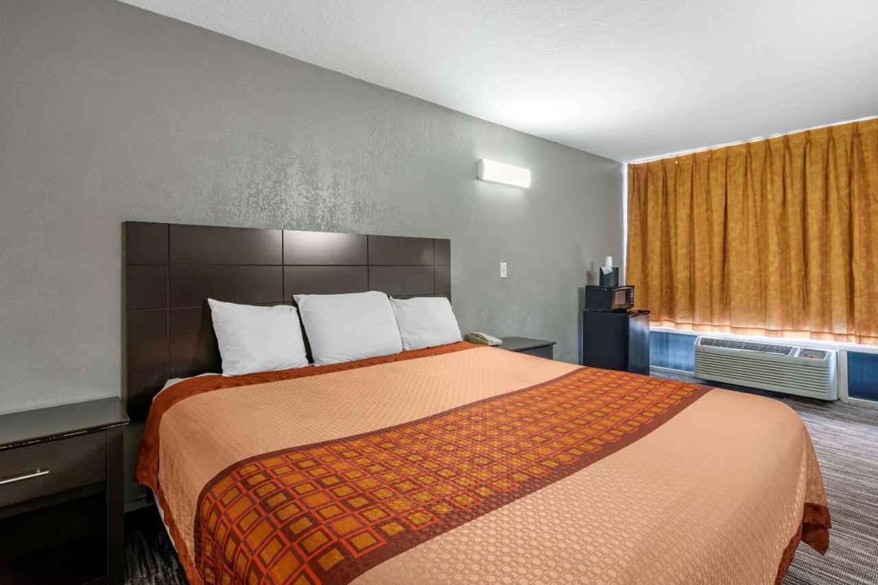 Rodeway Inn Clearwater-Largo מראה חיצוני תמונה