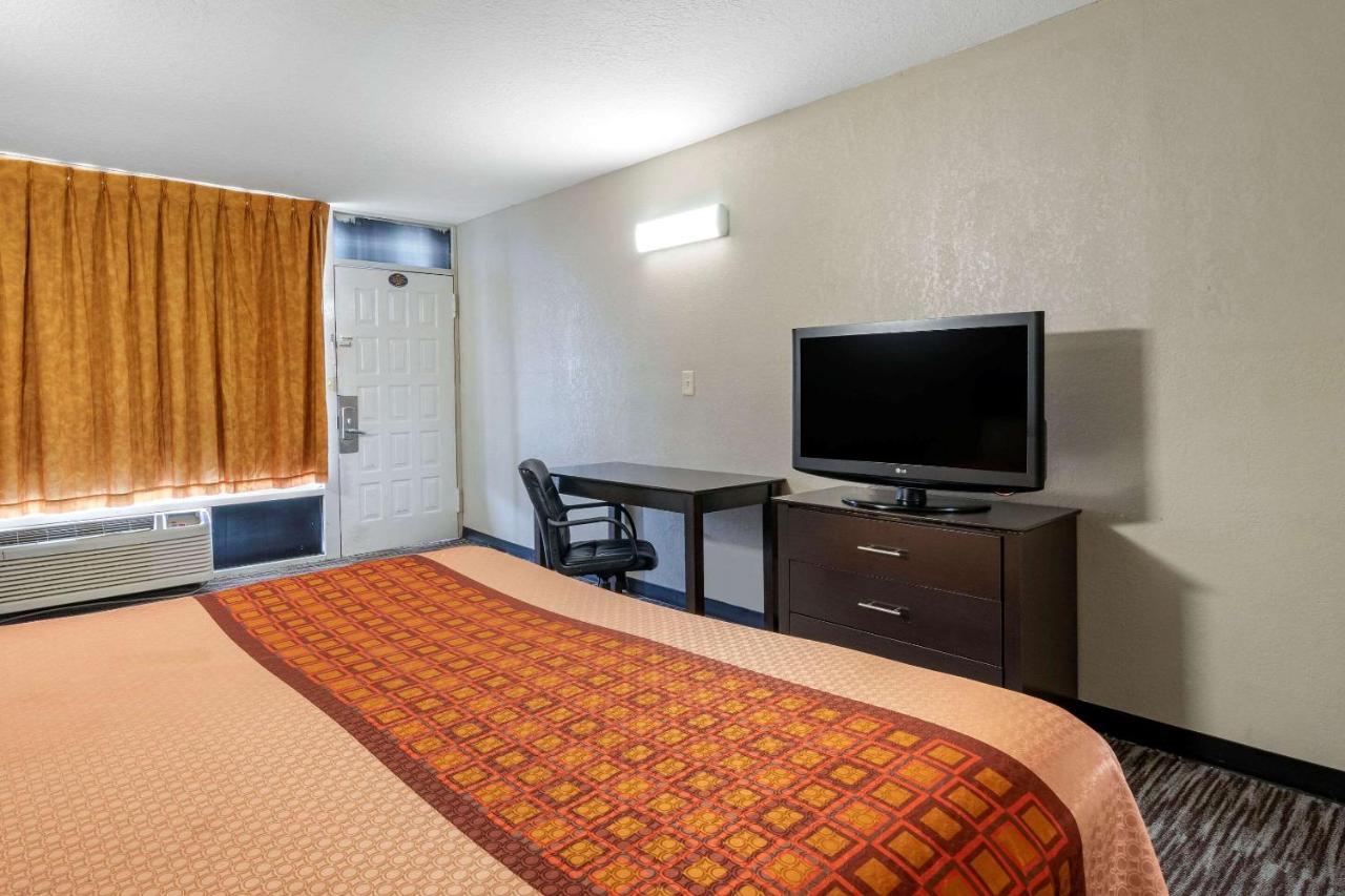 Rodeway Inn Clearwater-Largo מראה חיצוני תמונה