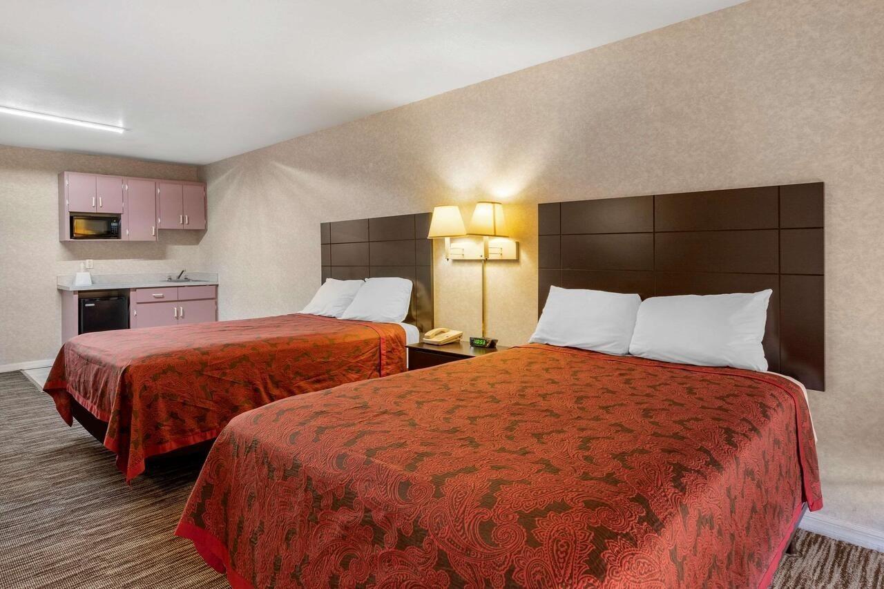 Rodeway Inn Clearwater-Largo מראה חיצוני תמונה
